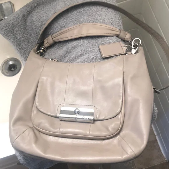 Coach Kristen Hobo Bag - Picture 1 of 12